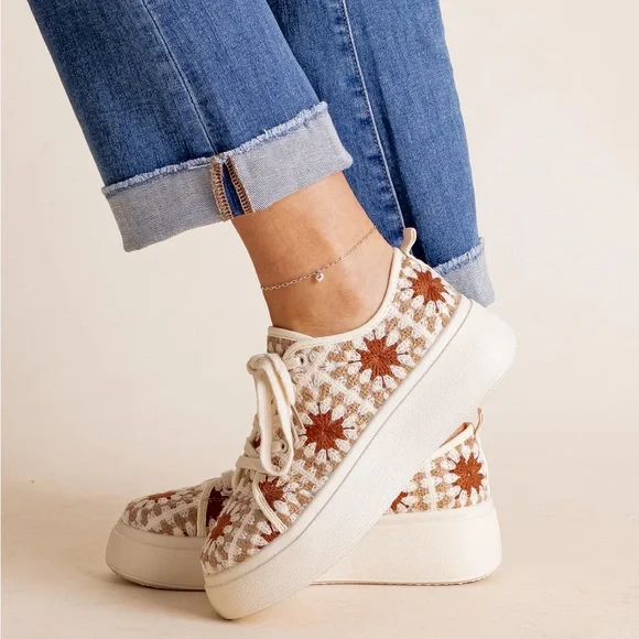 Crochet Platform Shoes - Picture 1 of 12